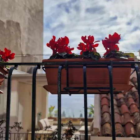 Catherine * Taormina